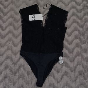 Zara Womens Size S Black Sleeveless Floral Lace Plunge V Neck Bodysuit NWT